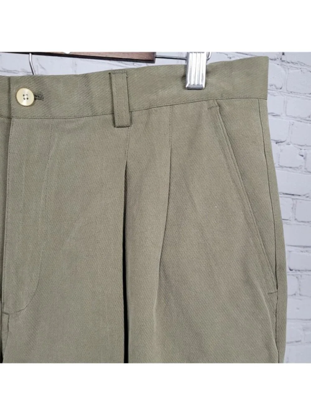 Caribbean Green 100% Silk Pleated Front Pockets Casual Shorts 36 (36x8.5)